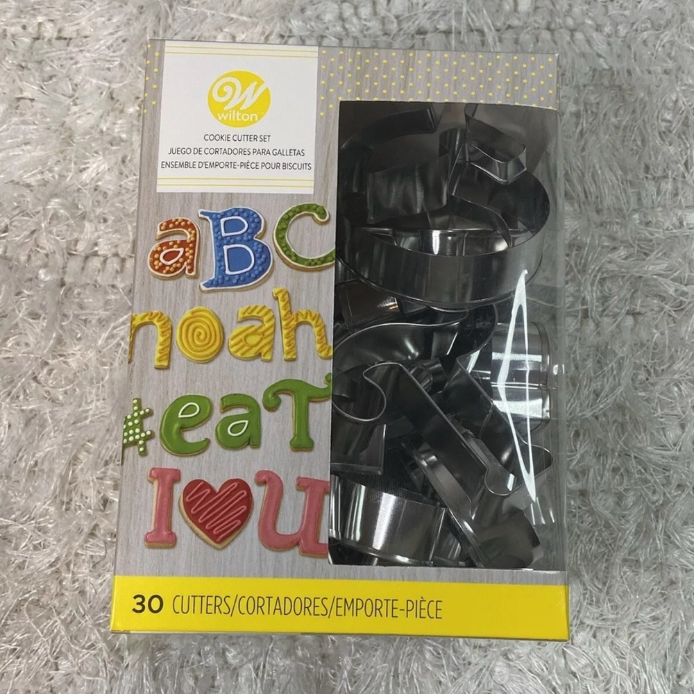 NIB Wilton 30 Piece Letters & Symbols Cookie Cutter Set